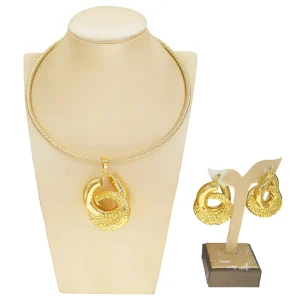 Women’s Gold Tone Vintage Textured Jewelry Set Necklace Earrings With Circular Pendant