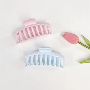 Women’s Hair Accessories Matte Color Plastic Casual Hair Claw Clips Fine Glossy Finish Fashion Jaw Hair Clips Jumbo