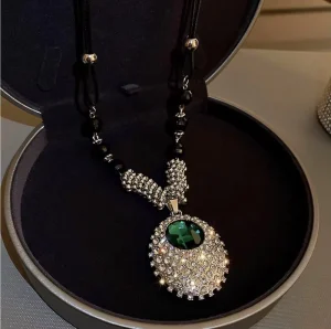 Women’s Long Sweater Simple Pendant Alloy Sweater Chain Necklace