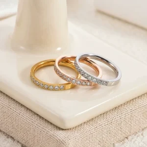 Women’s Luxury Fashion Ring Versatile Korean INS Style Simple Light Classic Design With Zircon Made of Titanium Steel SS-072