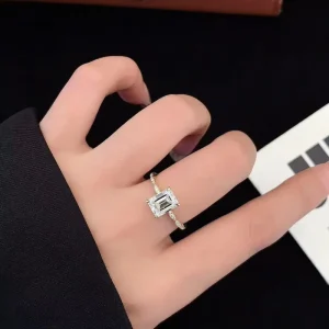 Women’s Party Engagement Wedding Ring 18K Solid Gold 1.8CT Emerald Cut Lab Grown Diamond IGI Trendy Side