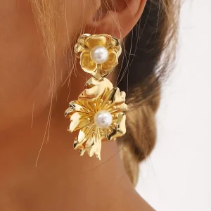 Women’s Retro Imitation Pearl Flower Drop Earrings Elegant Dangle Earrings Factory Direct Ready Stock