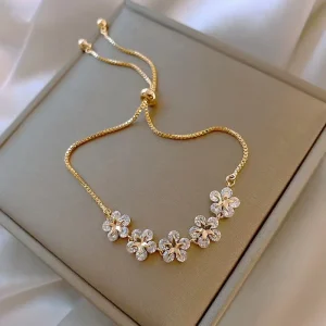 Women’s Trendy Elegant Golden Flower Charm Rhinestone Inlay Gold Plated Alloy Strand Bracelet Korean Version Party Fashion