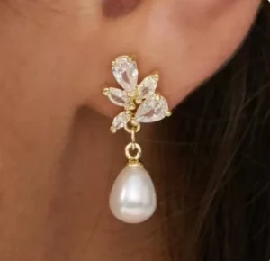 Women’s Trendy Shiny Diamond and Pearl Geometric Dangle Drop Earrings Brass Exquisite Design for Gift