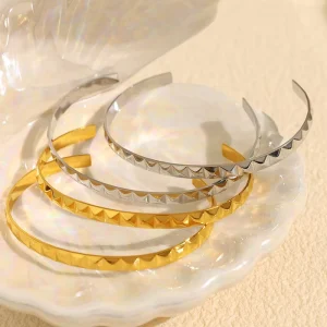 Zijin Trendy Elegant Unisex Diamond Stainless Steel 18k Gold Plated Cuff Bangle for Anniversary Occasions