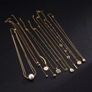 of Simple Fashion Stainless Steel Necklaces for Women Daisy Pearl Zircon square Necklaces Not Prone to Fading